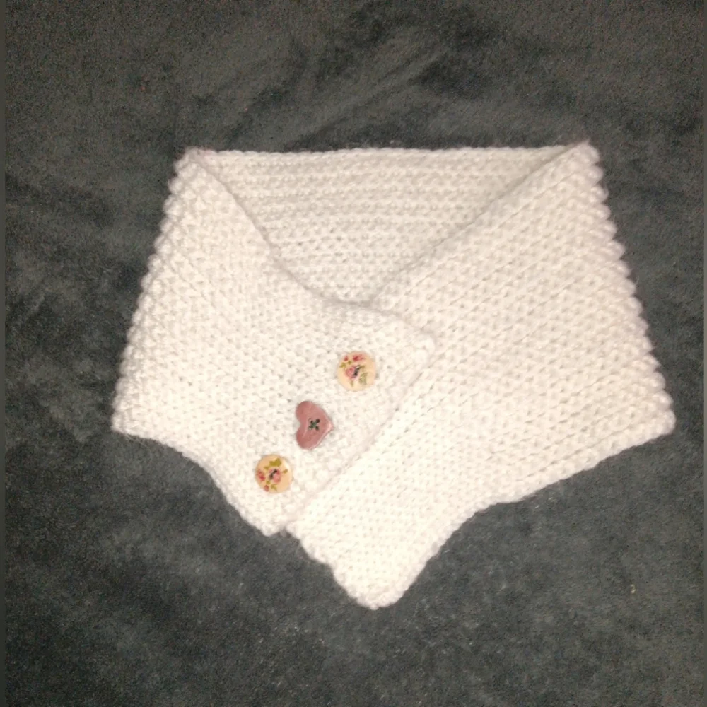 Vintage White Knit Scarf with Floral Buttons